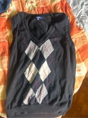 Reitmans Black V-Neck Sweater Vest with Red Stitching